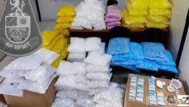 Homem é preso com material para embalar drogas