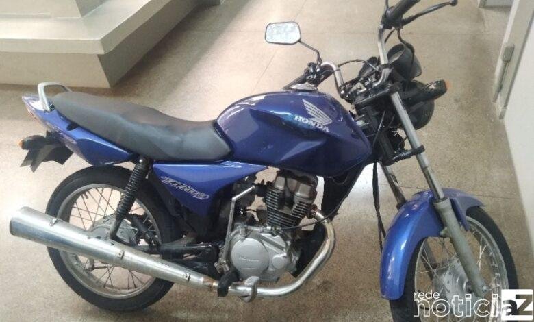 Moto com placa artesanal é apreendida em Vinhedo