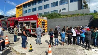Escola de Campo Limpo Paulista recebe visita dos Bombeiros