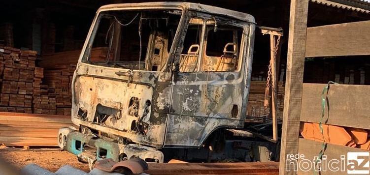 Incêndio criminoso destrói madeireira em Jundiaí