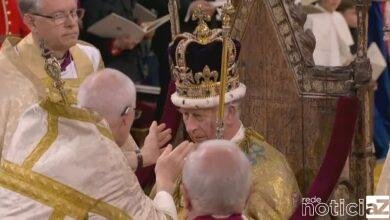 Rei Charles III é coroado