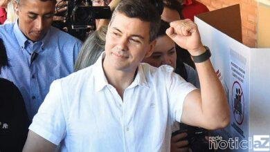 Paraguai elege Santiago Peña como novo presidente