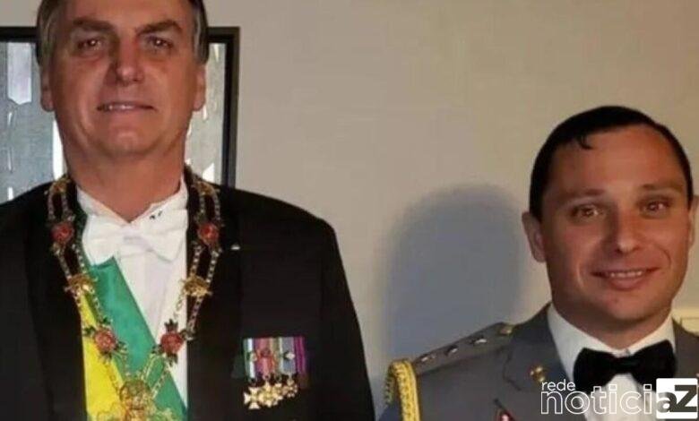 Ex-ajudante de Bolsonaro é preso em operação da PF