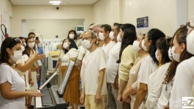 Hospital São Vicente recebe apresentação do Coral de Jundiaí
