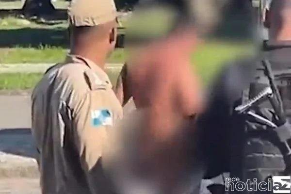 VÍDEO - Motorista fica com câmbio preso ao ânus