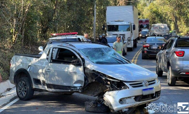 Motorista capota em estrada que liga Jarinu a Jundiaí