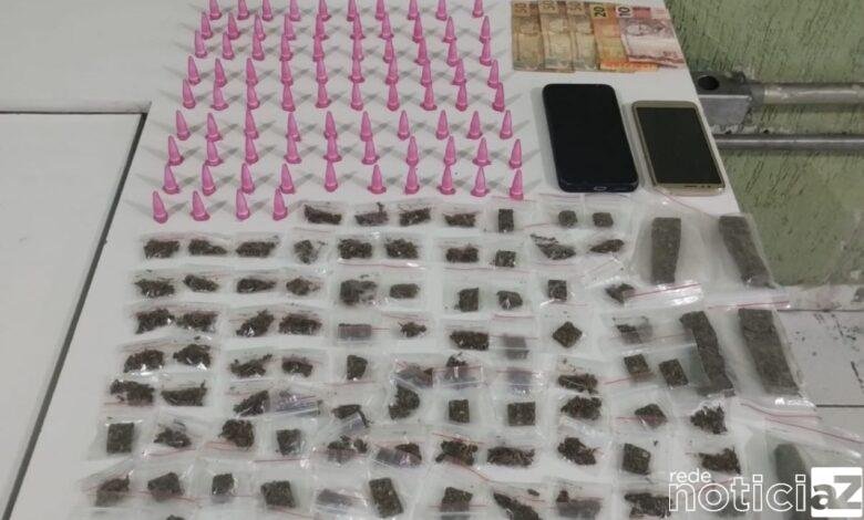 Dois homens são presos após um deles dedurar posse de drogas