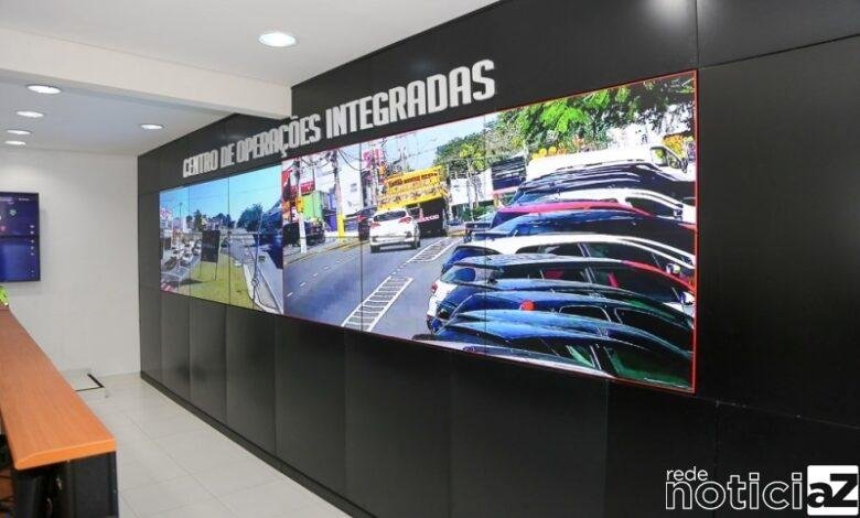 Homem tenta furtar escola e é flagrado por câmeras de monitoramento