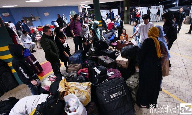 Afegãos transferidos para Praia Grande somam 128