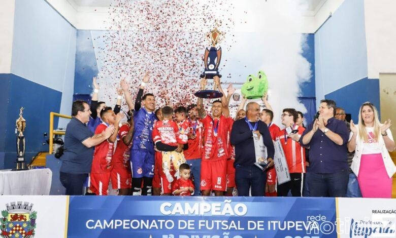 VÍDEO - América volta a ser campeão da primeira do futsal, após 30 anos