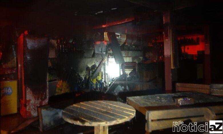 Choperia pega fogo em Várzea Paulista