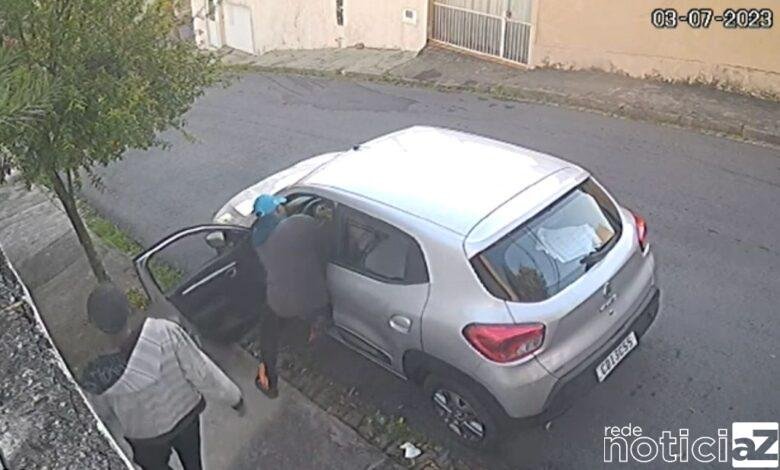 VÍDEO - Carro é roubado em Jundiaí e vítima é jogada no meio da rua