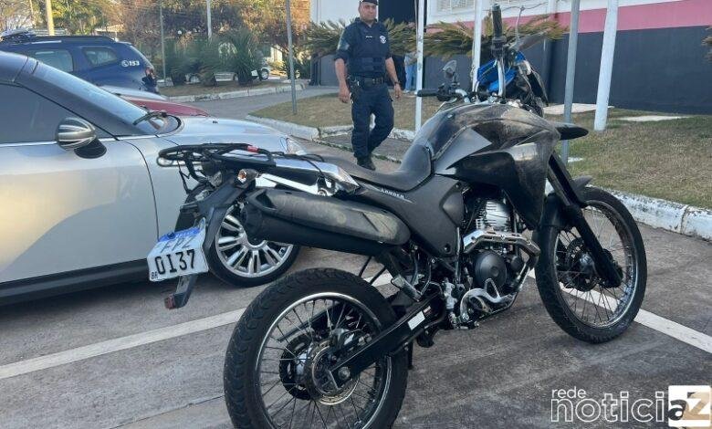 Dois homens são presos por roubo