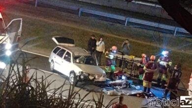 Acidente envolvendo dois carros interdita Marginal Anhanguera