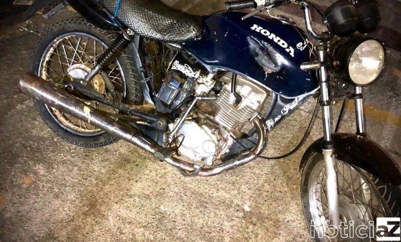 Motocicleta com placa adulterada é apreendida