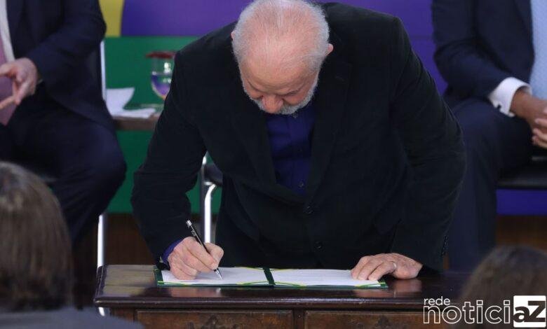 Lula assina medida provisória para taxar fundos de super-ricos
