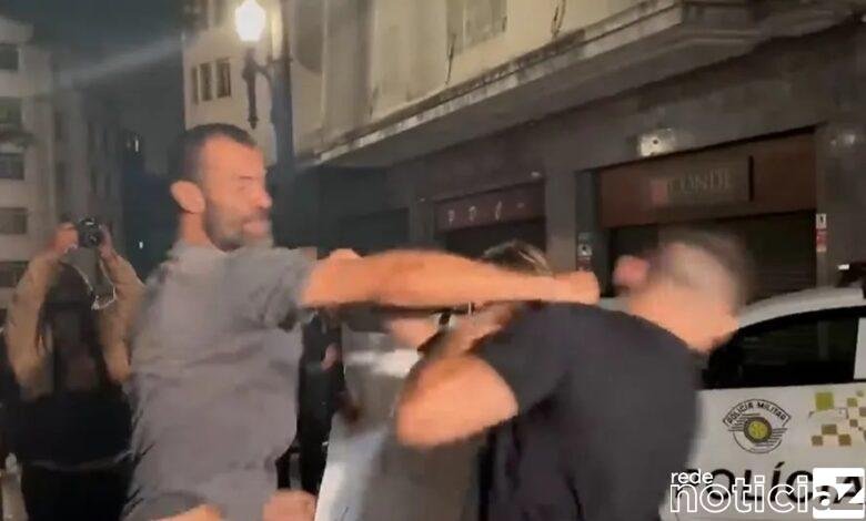 VÍDEO - Ex-deputado "Mamãe Falei" leva soco na cara em Manifestação