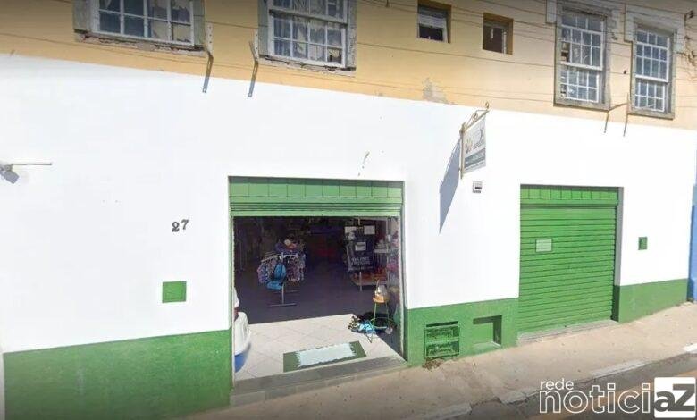 Cachorros morrem após serem esquecidos dentro de carro