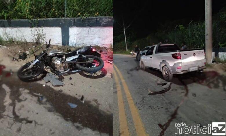 Jovens morrem após acidente envolvendo uma moto e um carro