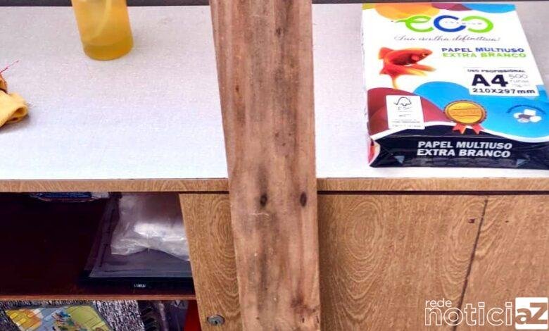 Homem que agrediu esposa com pedra e pau é preso