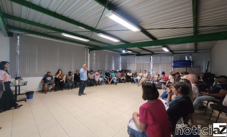 Abastecimento e Vigilância Sanitária promovem treinamento para feirantes de Jundiaí