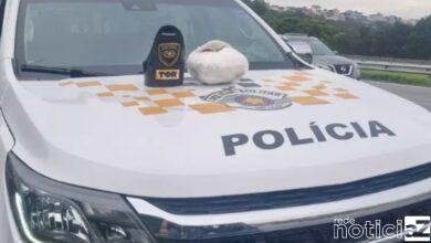 Polícia prende passageiro com drogas em carro por aplicativo