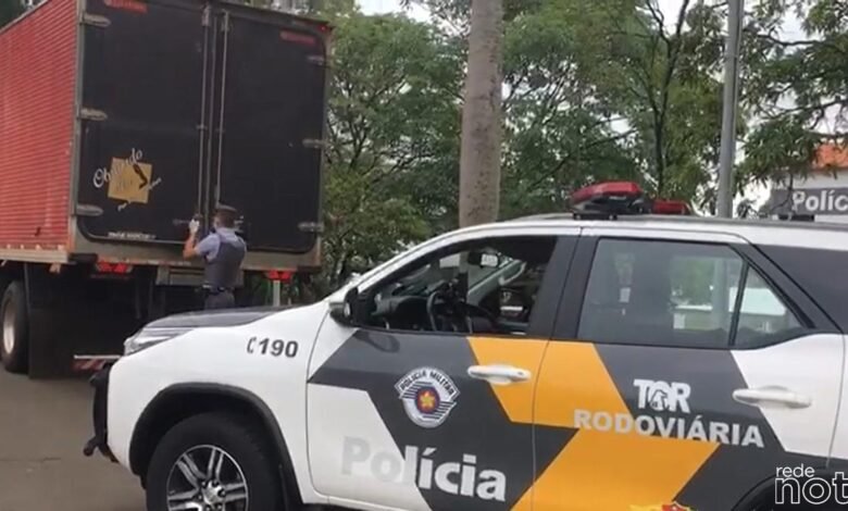 VÍDEO - Policiais Rodoviários apreendem quase 8 ton em drogas