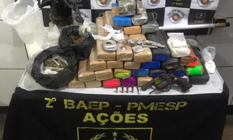Baep apreende mais de 40kg de drogas e põe dois na cadeia