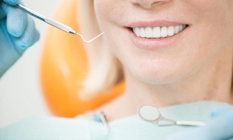 Lentes de contato dental substituem aparelhos ortodônticos