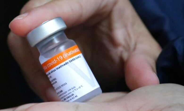 Santos receberá novas doses da CoronaVac na segunda