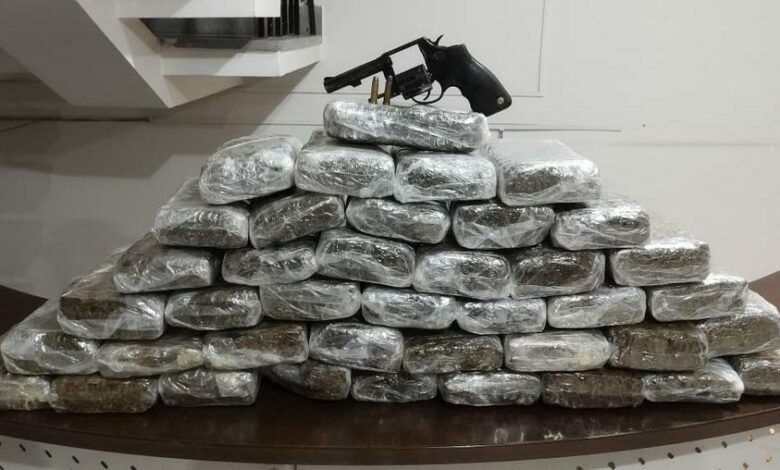 Homem troca tiros com a PM e morre