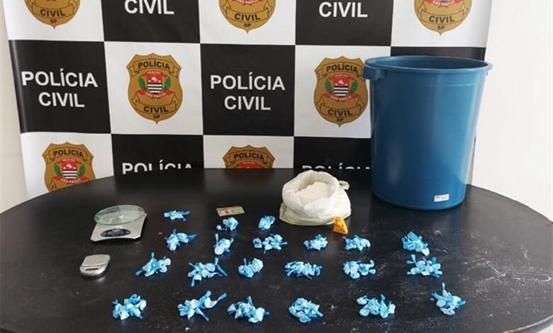 Estivador é preso com drogas no Guarujá