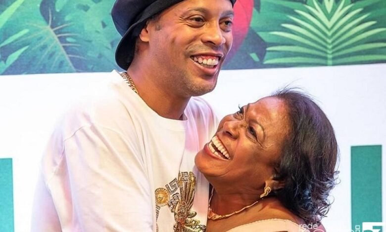 Covid-19 - Morre dona Miguelina mãe de Ronaldinho Gaúcho