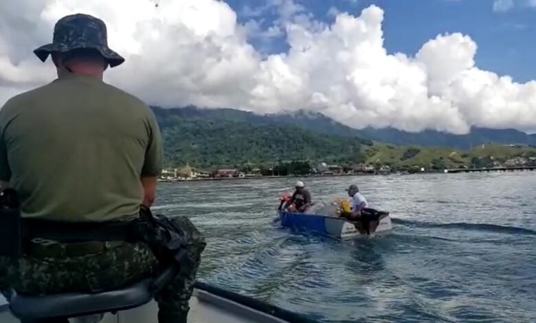 VÍDEO - Policiamento Ambiental flagra pesca irregular em São Sebastião