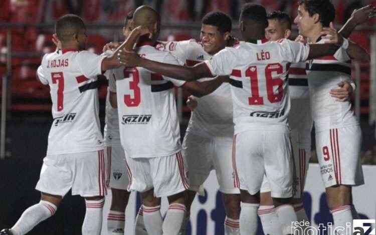 São Paulo atropela o Santos no Paulistão
