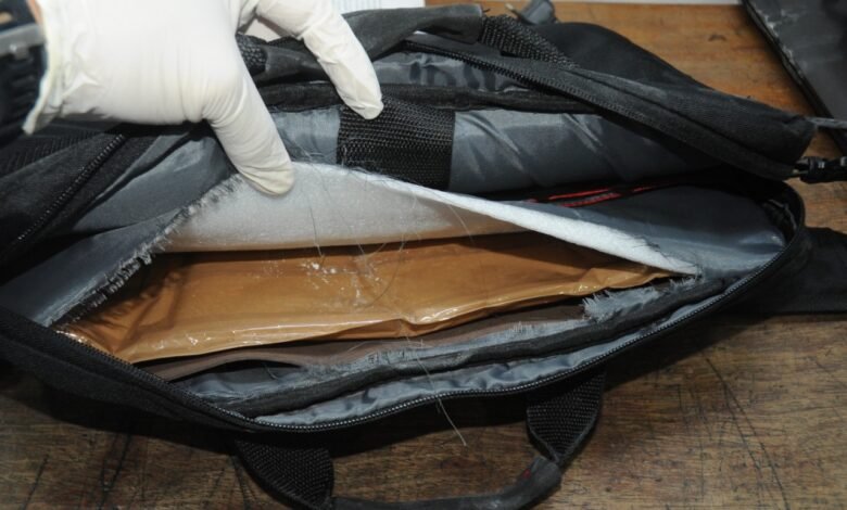 Drogas que iriam para África do Sul são apreendidas