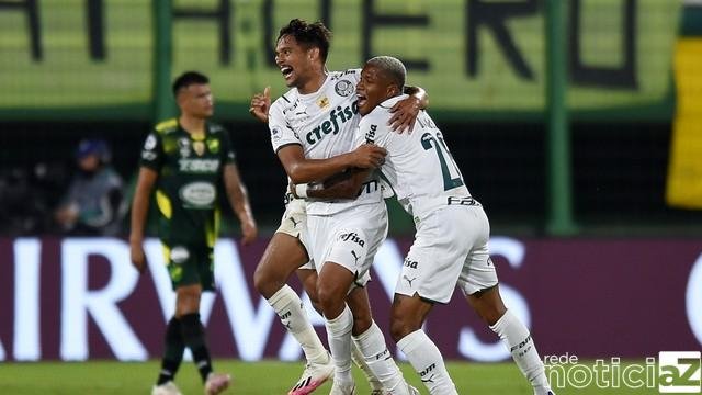 Palmeiras sai na frente em busca de mais um título