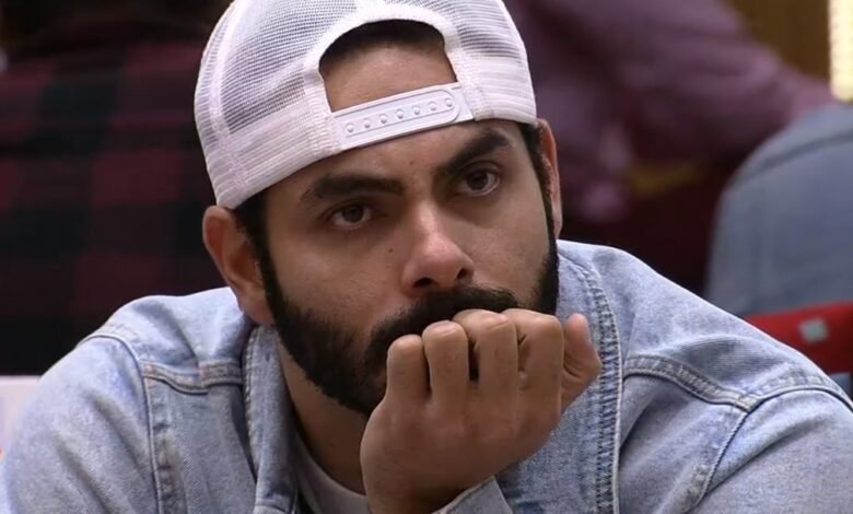 Rodolffo é o nono eliminado no paredão do "Big Brother Brasil 21", nesta terça-feira (6). Ele disputava a permanência no jogo com Caio