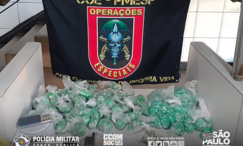 Equipe do COE prende suspeito de tráfico no Guarujá