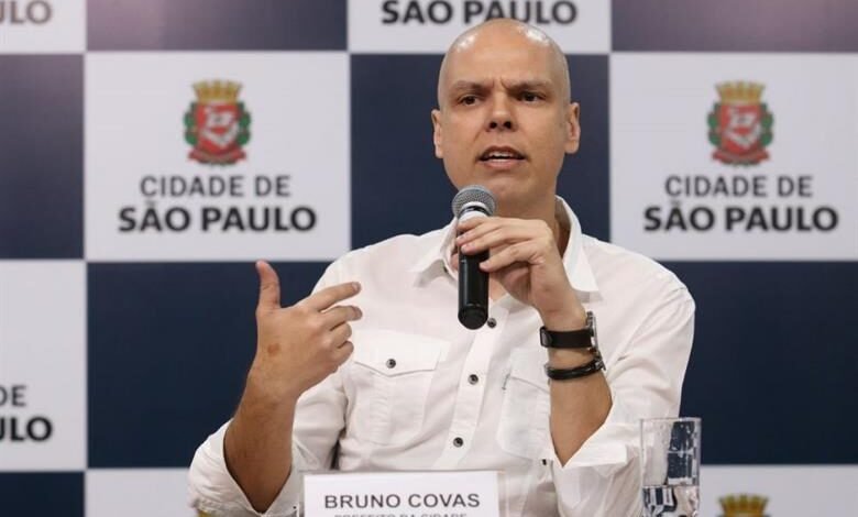 Bruno Covas é extubado e deixa UTI