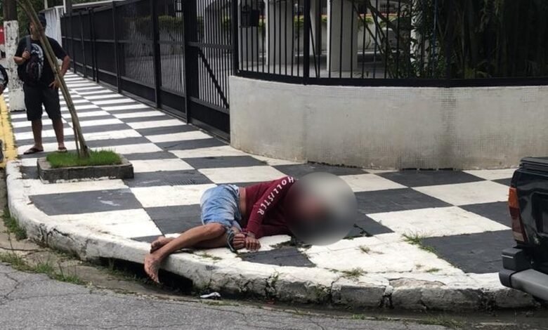Moradores prendem homem acusado de executar assalto no Guarujá