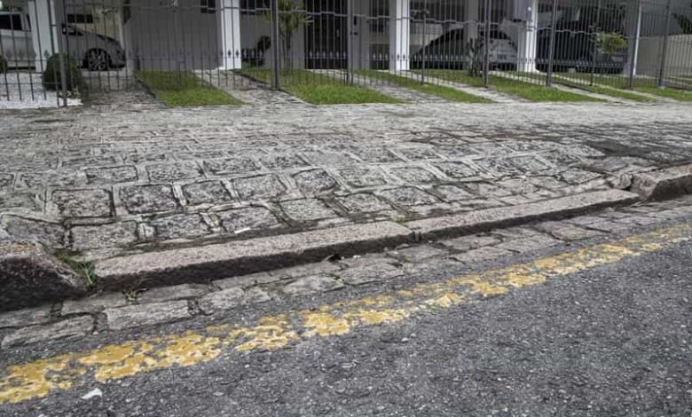 Guia de calçada rebaixada pode ser retirada em Santos