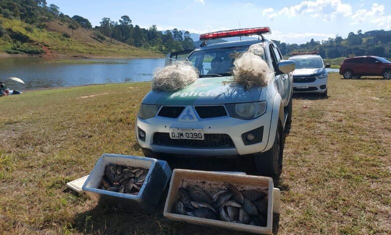 Pesca irregular é encerrada e pescadores são multados em R$ 4 mil