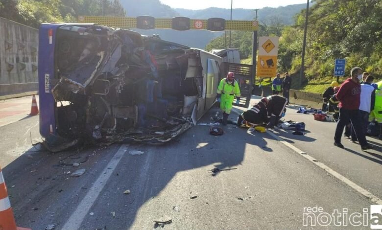 Delegação do time Umuarama Futsal sofre acidente e duas pessoas morrem