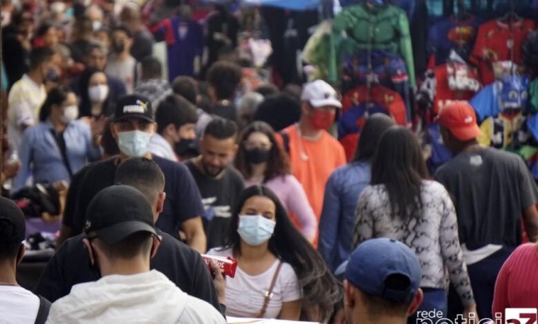 Comércio em São Paulo tem horário e capacidade estendida