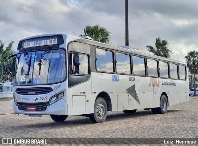 Ônibus atropela ciclista em São Sebastião