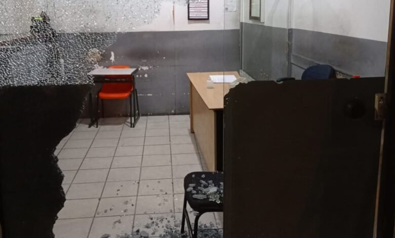 Bandidos atacam a base da PM no Guarujá