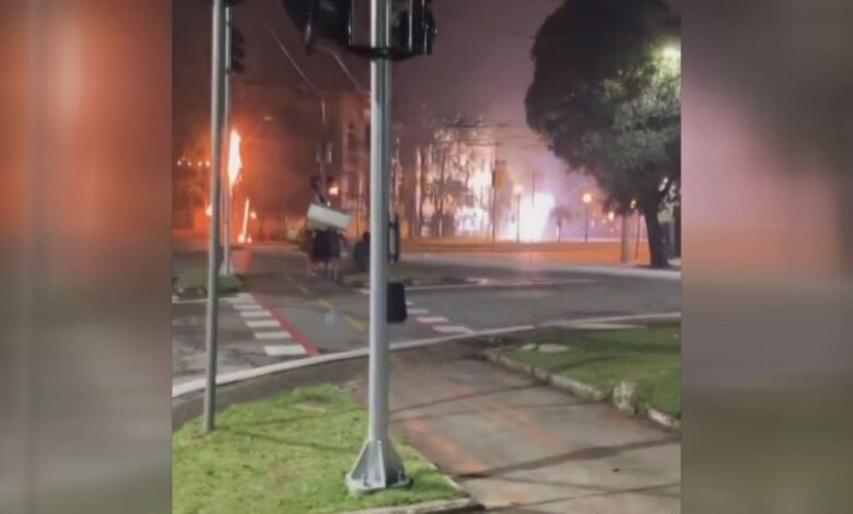 Avenida de Santos fica sem luz após tentativa de furto