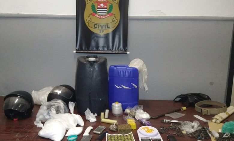 Polícia encontra depósito de drogas em Santos