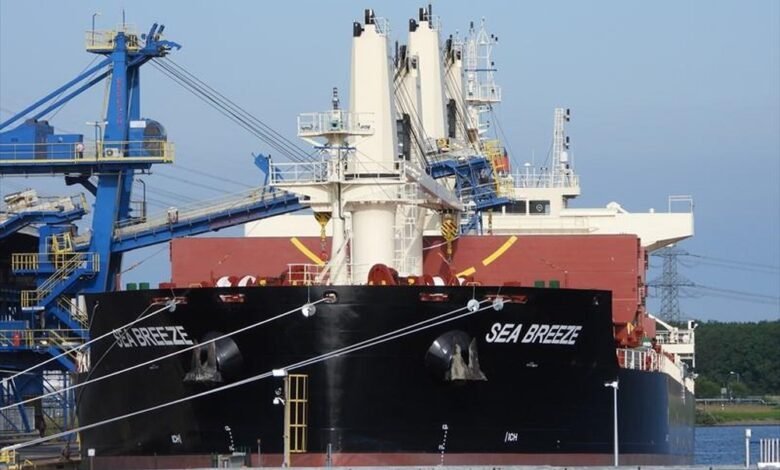 Navio chega ao Porto de Santos e entra em quarentena devido a casos de Covid-19